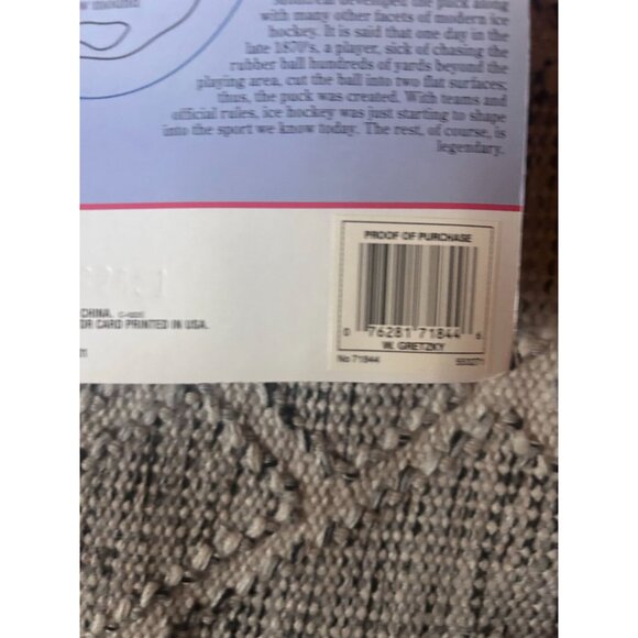 1998 NHL Starting Lineup Wayne Gretzky New York Rangers Action Figure - Picture 8 of 8